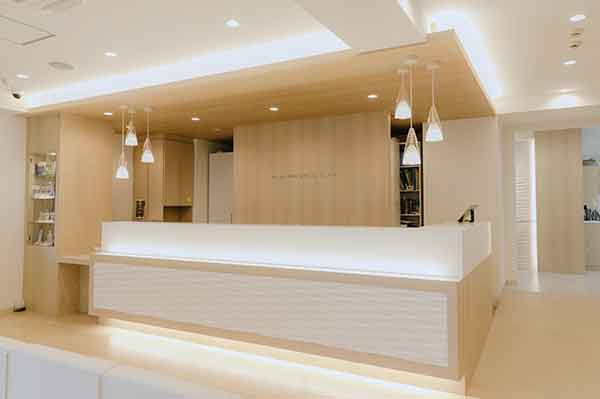 総合受付カウンター