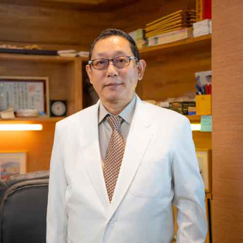 芝公園歯科・国際インプラントのドクター