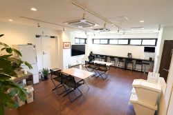 ローレル歯科待合室